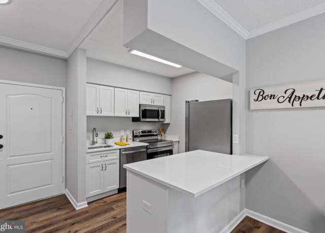 Property at 1211 S Eads St #108, Arlington, VA 22202, 1 bed, 1 bath
