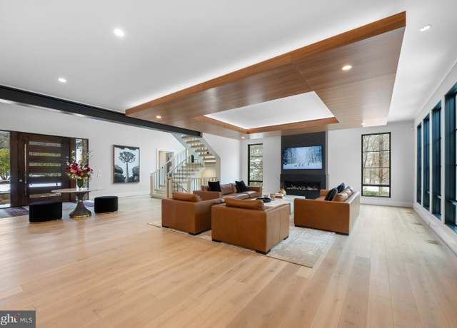 Property at 1011 Langley Hill Dr, Mclean, VA 22101, 6 beds, 6.5 baths