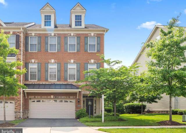 Property at 22559 Windsor Locks Sq, Ashburn, VA 20148, 3 beds, 3.5 baths