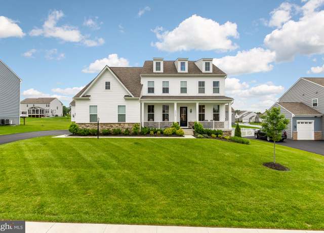 Property at 15613 Althea Ln, Gainesville, VA 20155, 6 beds, 5.5 baths