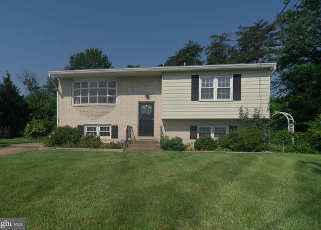 Property at 4153 Bassett Ct, Dumfries, VA 22026, 4 beds, 2.5 baths