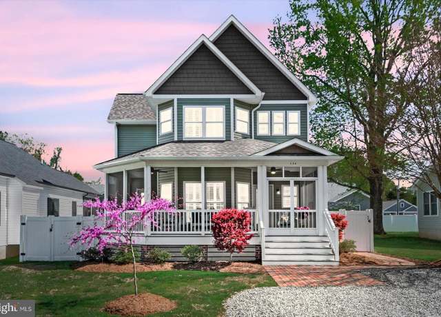 Property at 134 4th, Colonial Beach, VA 22443, 3 beds, 2.5 baths