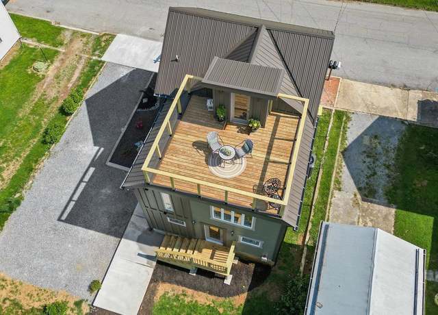 Property at 207 W Chapline St, Sharpsburg, MD 21782, 3 beds, 3 baths