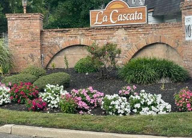 Property at 406 La Cascata Tnhs, Clementon, NJ 08021, 2 beds, 1.5 baths