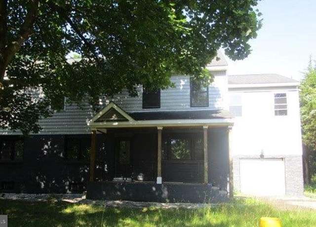 Property at 439 Erial Rd, Sicklerville, NJ 08081, 4 beds, 2.5 baths