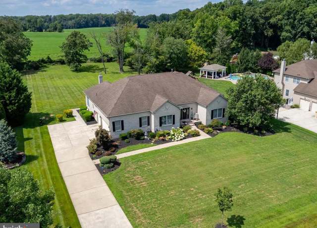 Property at 131 Preakness Dr, Mullica Hill, NJ 08062, 3 beds, 3.5 baths