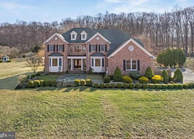 Property at 5 Kelsey Farm Rd, Milford, NJ 08848, 4 beds, 4.5 baths
