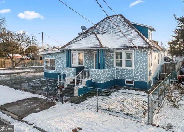 Property at 14 E Union St, Penns Grove, NJ 08069, 3 beds, 2 baths