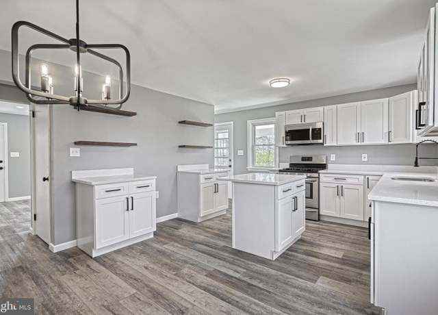 Property at 35 Herrs Ridge Rd, Gettysburg, PA 17325, 4 beds, 2 baths
