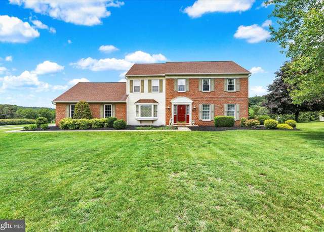 Property at 3 Arbor Rd, Mohnton, PA 19540, 4 beds, 2.5 baths