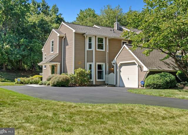 Property at 1569 Applewood Cir, Yardley, PA 19067, 2 beds, 2.5 baths