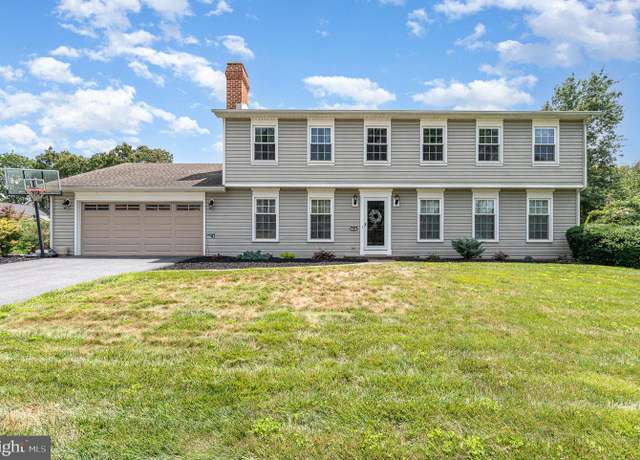 Property at 502 Kentwood Dr, Mechanicsburg, PA 17050, 5 beds, 2.5 baths