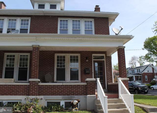 Property at 215 E Emaus St, Middletown, PA 17057, 3 beds, 1 bath