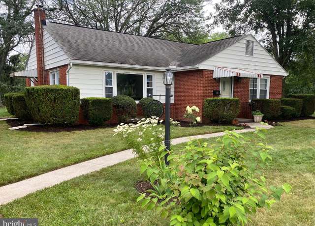 Property at 315 S Oller Ave, Waynesboro, PA 17268, 2 beds, 1 bath