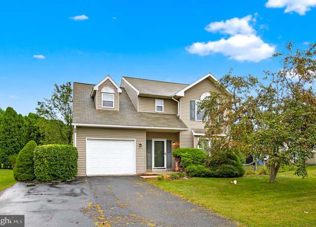 Property at 107 Ashley Dr, Marietta, PA 17547, 4 beds, 2.5 baths