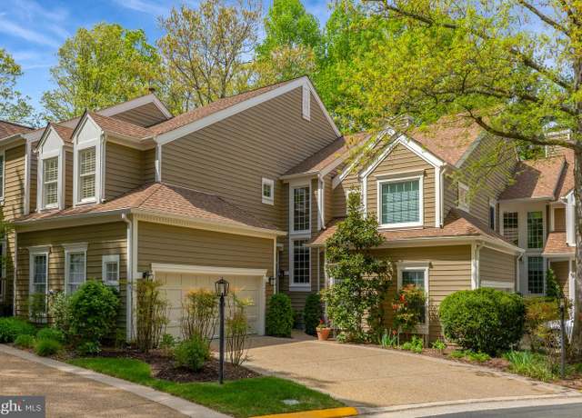 Property at 11431 Hollow Timber Way, Reston, VA 20194, 3 beds, 3.5 baths