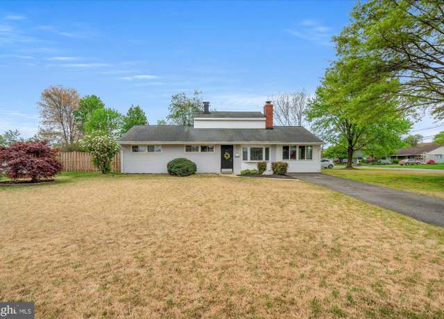 Property at 6301 Cottonwood Dr, Alexandria, VA 22310, 4 beds, 2 baths