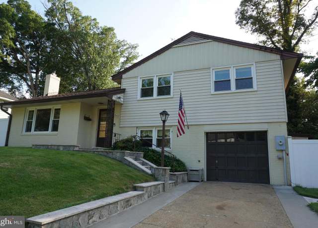 Property at 7425 Flora St, Springfield, VA 22150, 3 beds, 1.5 baths