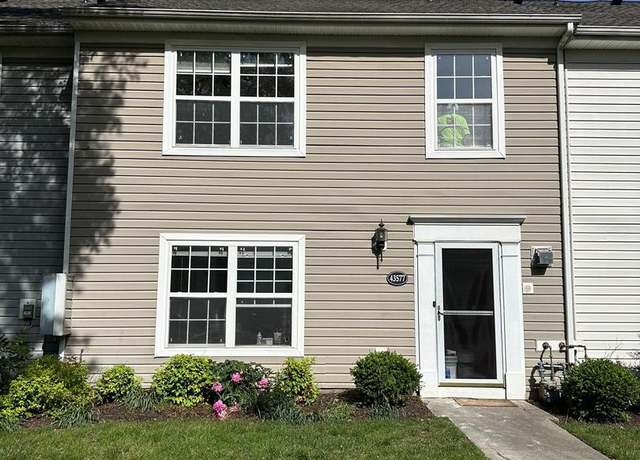 Property at 43577 Patching Pond Sq, Ashburn, VA 20147, 2 beds, 2 baths