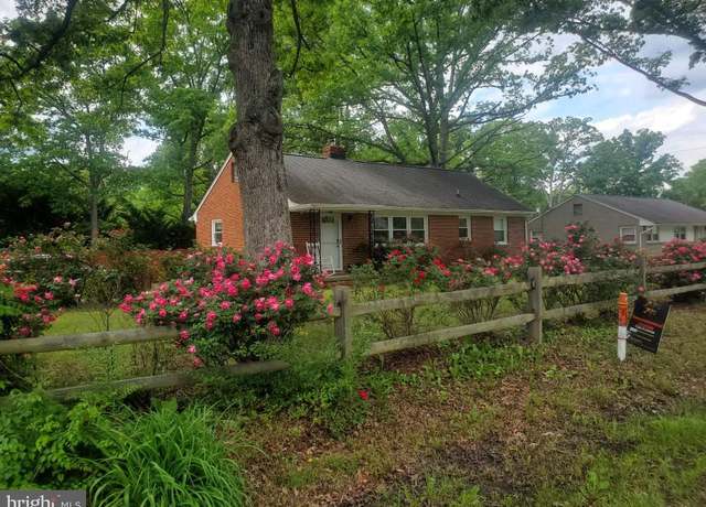 Property at 53 Pendleton Rd, Fredericksburg, VA 22405, 3 beds, 1 bath