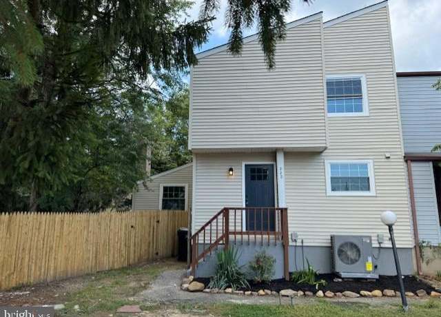 Property at 223 Chenault Ct, Dover, DE 19901, 3 beds, 2.5 baths
