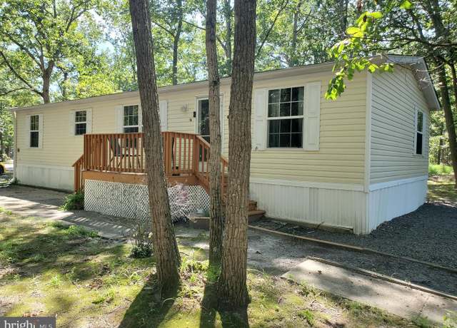 Property at 1A Oakview Dr, Shamong, NJ 08088, 3 beds, 2 baths