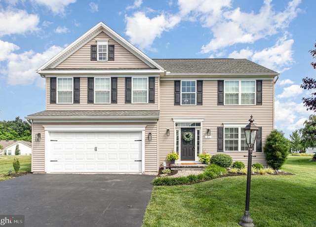 Property at 72 Battalion Ln, Gettysburg, PA 17325, 4 beds, 2.5 baths