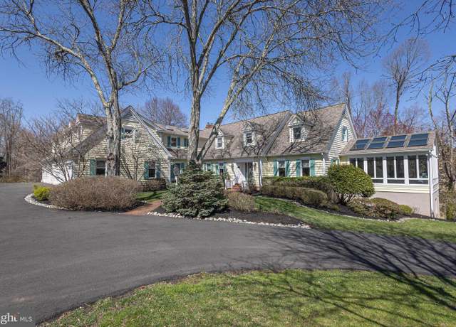Property at 1045 Washington Crossing Rd, Newtown, PA 18940, 5 beds, 5.5 baths