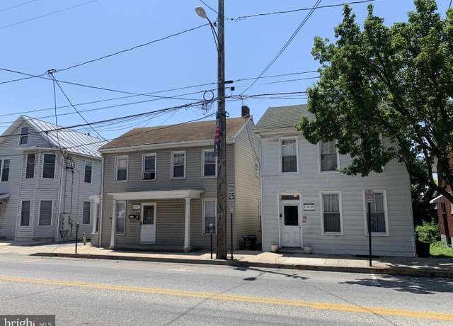 Property at 38 N Earl St, Shippensburg, PA 17257, 4 beds