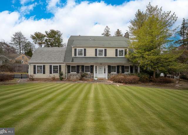 Property at 547 Saint Davids Ave, Wayne, PA 19087, 5 beds, 3.5 baths