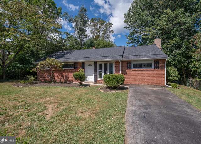 Property at 32 Pine St, Newtown Square, PA 19073, 3 beds, 1 bath