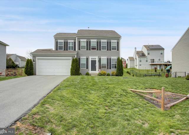 Property at 11333 Cross Fields Dr, Waynesboro, PA 17268, 4 beds, 2.5 baths