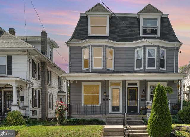 Property at 28 N Grant St, Manheim, PA 17545, 5 beds, 2 baths