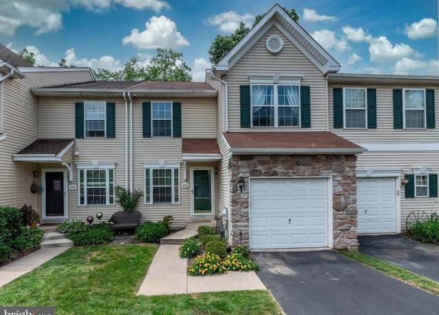 Property at 1028 Colin Dr, Royersford, PA 19468, 3 beds, 2.5 baths