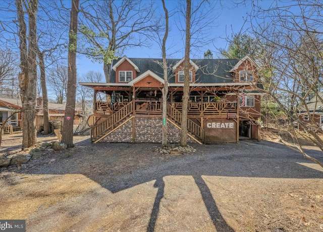 Property at 2119 Vacation Ln, Pocono Summit, PA 18346, 4 beds, 4 baths