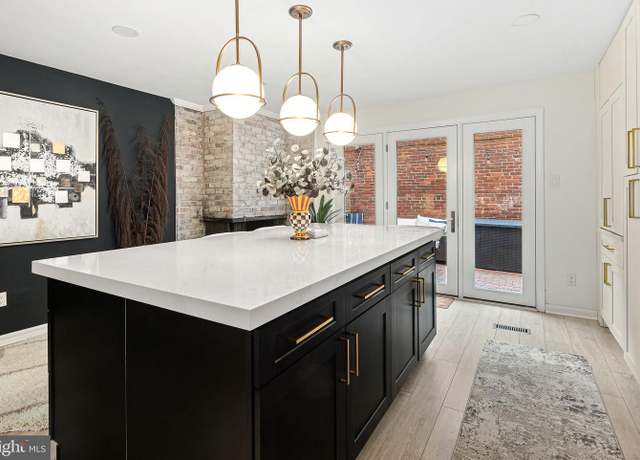 Property at 418 S 11th St, Philadelphia, PA 19147, 3 beds, 2.5 baths