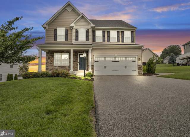 Property at 1206 Copper Beech Dr, York, PA 17403, 3 beds, 3 baths