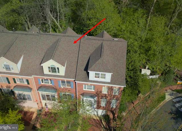 Property at 2203 N Oak Ct N, Arlington, VA 22209, 3 beds, 4.5 baths