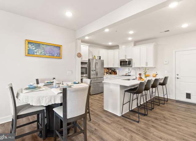 Property at 10424 Ratcliffe Trl, Manassas, VA 20110, 2 beds, 2.5 baths