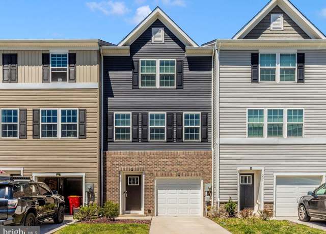 Property at 247 Drexel Ct, Martinsburg, WV 25404, 3 beds, 2.5 baths