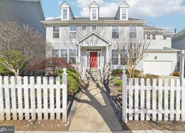 Property at 23508 Sugar View Dr, Clarksburg, MD 20871, 4 beds, 3.5 baths