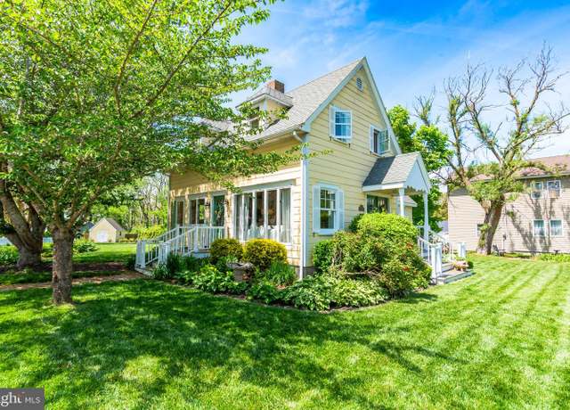 Property at 304 N Main St, Berlin, MD 21811, 2 beds, 2 baths