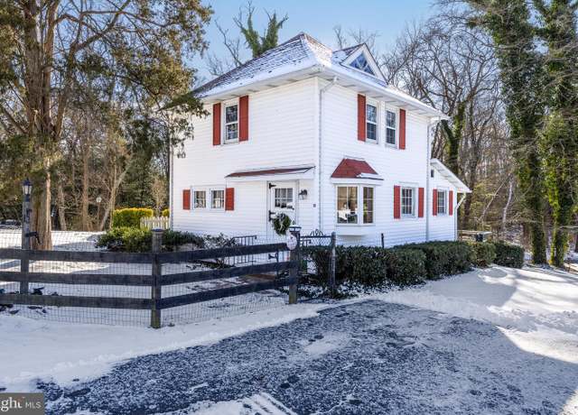 Property at 10 Retreat Rd, Southampton, NJ 08088, 2 beds, 1 bath