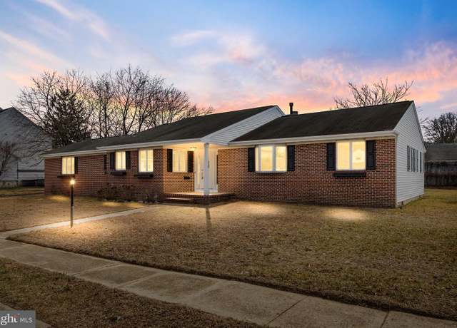 Property at 22 E Fifth, Burlington, NJ 08016, 3 beds, 2 baths