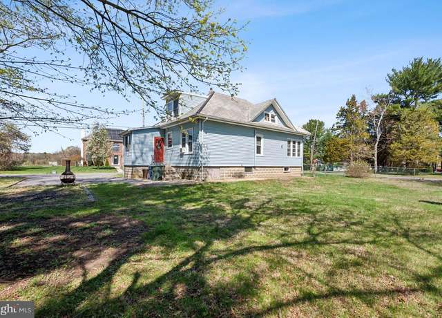 Property at 414 Cornell Rd, Glassboro, NJ 08028, 5 beds, 2 baths