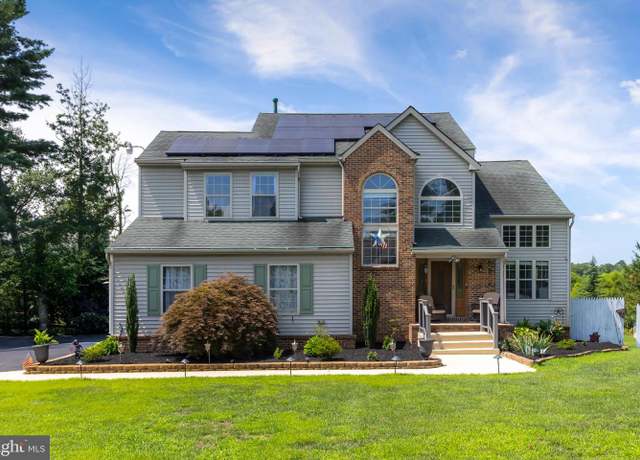 Property at 17 Lake Centerton Dr, Pittsgrove, NJ 08318, 3 beds, 2.5 baths