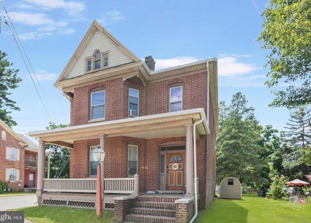 Property at 131 Hanover St, New Oxford, PA 17350, 3 beds, 1.5 baths
