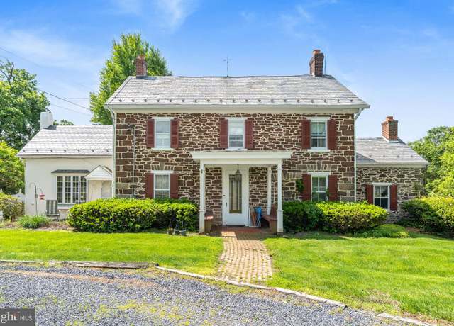 Property at 2046 Pleasant View Rd, Coopersburg, PA 18036, 5 beds, 2.5 baths