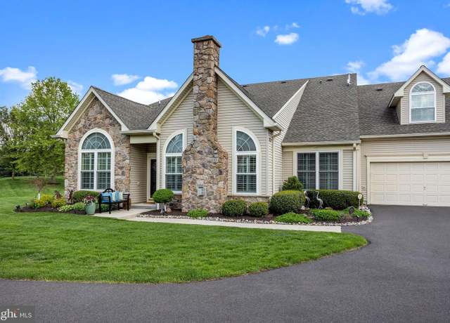 Property at 370 Shady Brook Dr #172, Langhorne, PA 19047, 3 beds, 2.5 baths