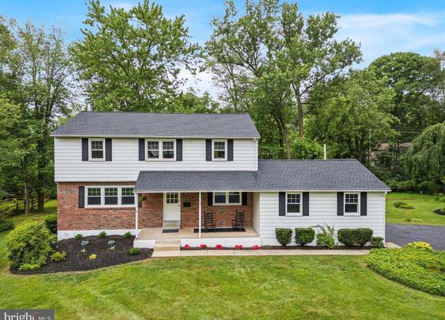 Property at 127 Homestead Dr, Doylestown, PA 18901, 4 beds, 2.5 baths